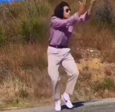 15.30 in europe and you americans didn‘t kill the stocks yet 🥰🥰🥰🥰🥰🥰 keep buying brothers and sisters