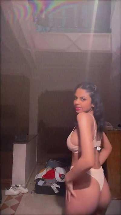 Been working hard for this summer body 🌞