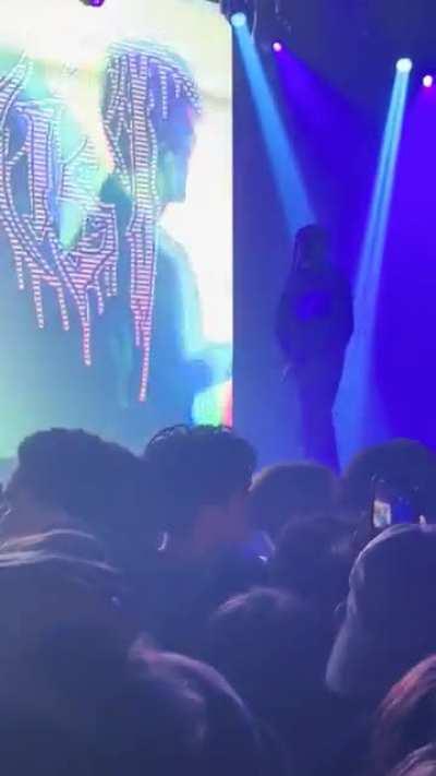 Lones fulls rage from tonight during the Toronto show