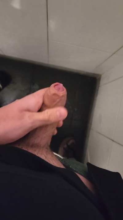 Thick 19yo tourist milks my little dick in the hostel bathroom