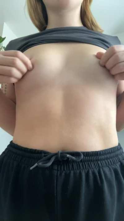small tits but they still drop 🍒 [st]