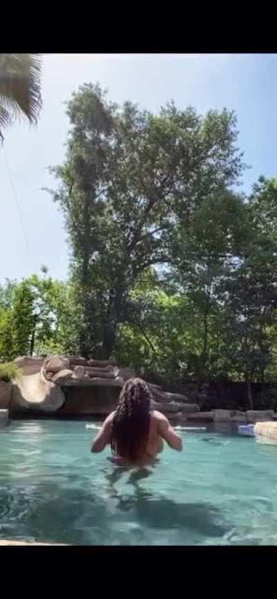 Got anyone the full clip?🙏🏼