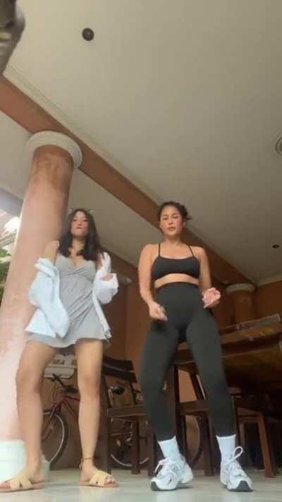 Filipina mom and daughter compilation 🇵🇭🔥