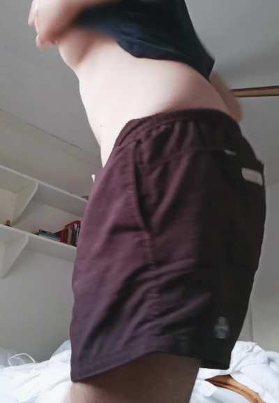 Presenting you my free use tits and holes first thing in the morning 🌸 I'm so sleepy...