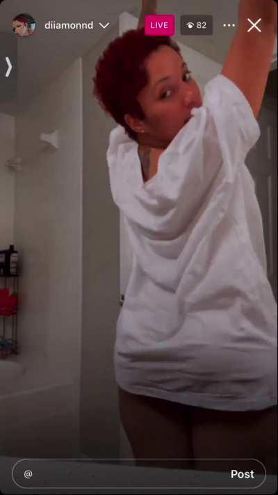 Live 😩😩🍑👏🏾