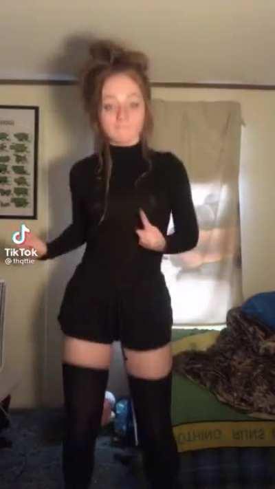 posting it again cuz how perky they are