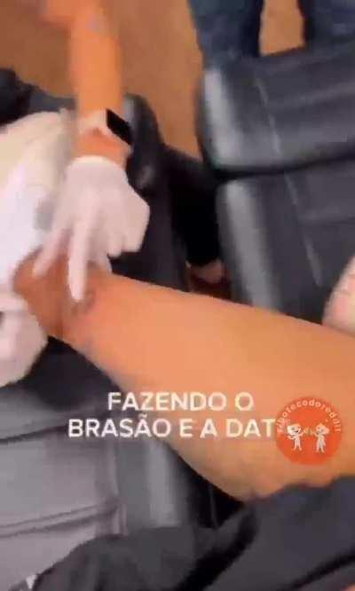 Quando vc se sentir um idiota, lembre-se deste vídeo. 