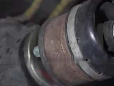 The presentation of the new Russian Lada Niva Sport. The off-road vehicle, which costs 1,7 million rubles ($21,120). Oil was leaking from the differential, forming a puddle under the car, the doors close crookedly, and the bolts and drive shafts are rusty