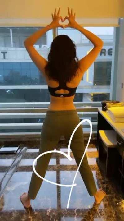 Kajal enjoys 3 boyfriends in a day