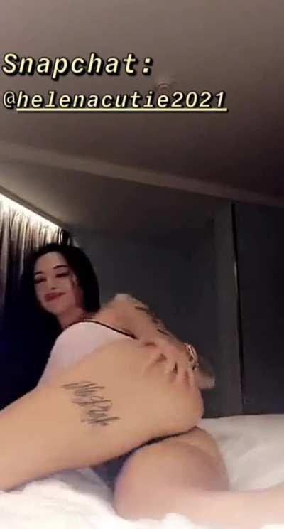 Arroww upp if your dick is larger than 4 inch!🤣