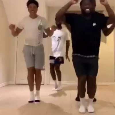 Vibin to Watame's Lullaby