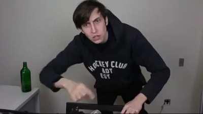 Core tentando explicar toda história de fnaf sem deixar uma ponta solta(não sei se isso ficou bom,mas ok)