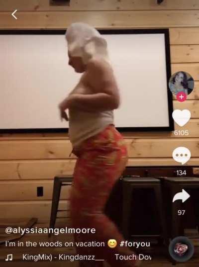 Does a thot twerk in the woods?