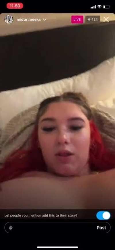 After 2 hrs of screen recording that’s all I got… fuck she’s live again now tho