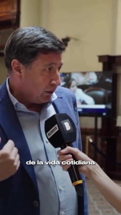 Blender saco su propia Marilú pero sin carisma y con alerta do flequillo