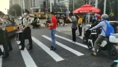 看见没有，各种狗