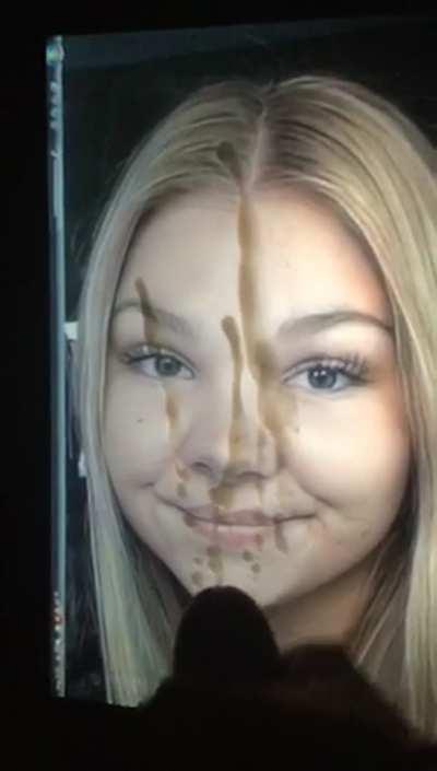 One of my absolute favorite goddesses made me bust my biggest load yet and moan loud af 😫💦❤️ PM me to cover her sexy face