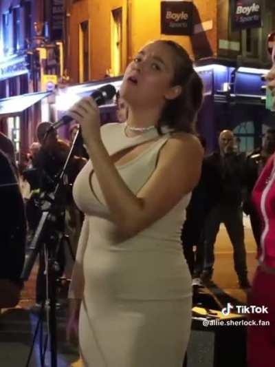 @allie.sherlock  needs a OF..