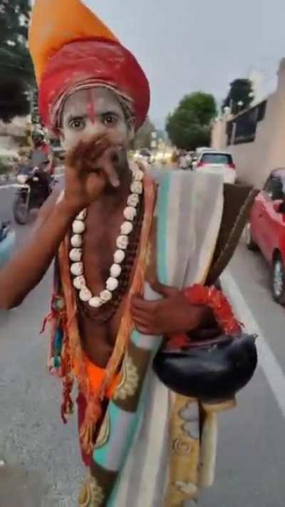 Gyani reporter v/s fake Baba