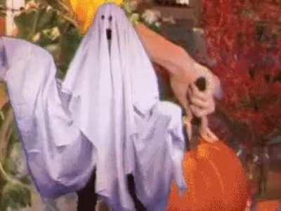 HAPPY FIRST DAY OF HALLOWEEN!