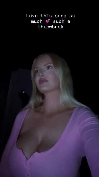 Sweet Jesus: Chick's Massive Racks Were Bouncing During Bumpy Car Ride