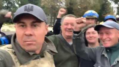 Ukraine Army blog: Kozachoa Lopan, on the very border with russia. Local residents meet the soldiers of the Armed Forces of Ukraine!