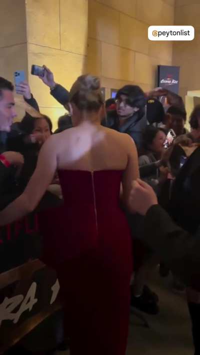 Peyton signing autographs at the Cobra Kai premiere