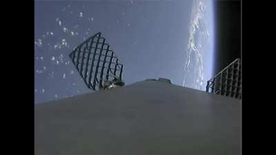 Oh yeah, that's how I like my SpaceX streams, 4K and uninterrupted.