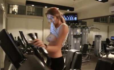 Treadmill Titties
