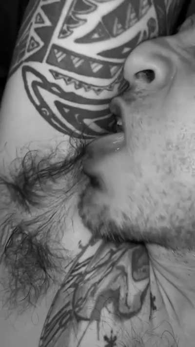 Armpit licks