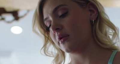 Sofia Kappel & Evelyn Claire - Pleasure (2021)