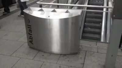 Pido un momento para recordar esta triste historia Sadge