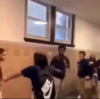 Ayo what’s yeet doing??