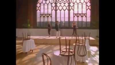 Please don't click the play button >:(