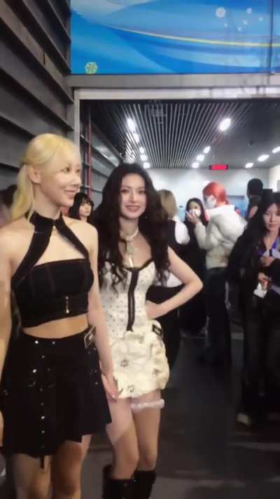 Handong and Yiren - Yiren's December Vlog (260106 Yiren XHS)