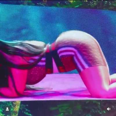 Nicki Minaj @nickiminaj