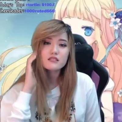 kimi lip bite