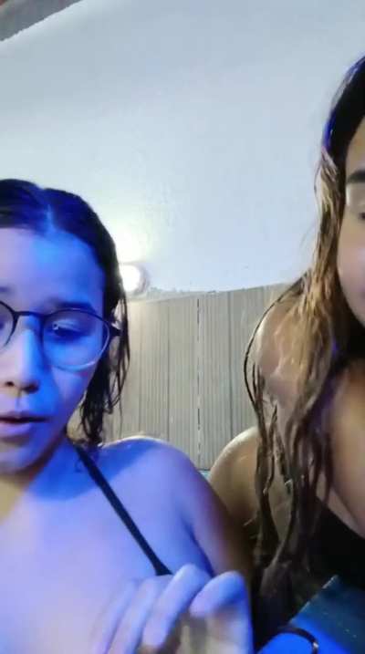 AMIGAS NA PISINA #1 - LIVE COMPLETA NOS COMENTARIOS