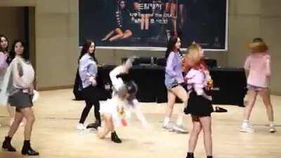 Yoohyeon's Dystopia: Lose Mysafety