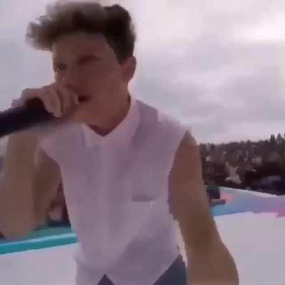 That carti concert looking insane