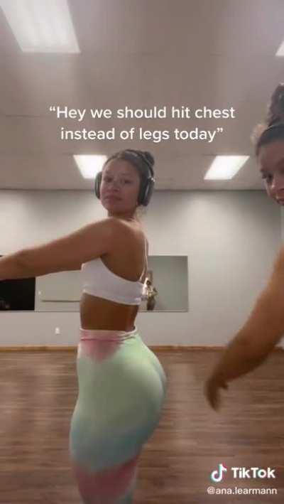 the way lexi slapped Ana's fat ass