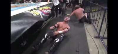 Alex Shelly with a huge Springboard Tornado DDT to the outside of the ring on Kenny Omega • NJPW Wrestling Dontaku (2015)