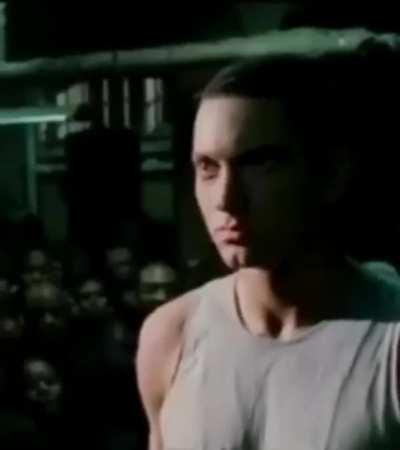 Eminem vs back pain and yes im bad at editing lol