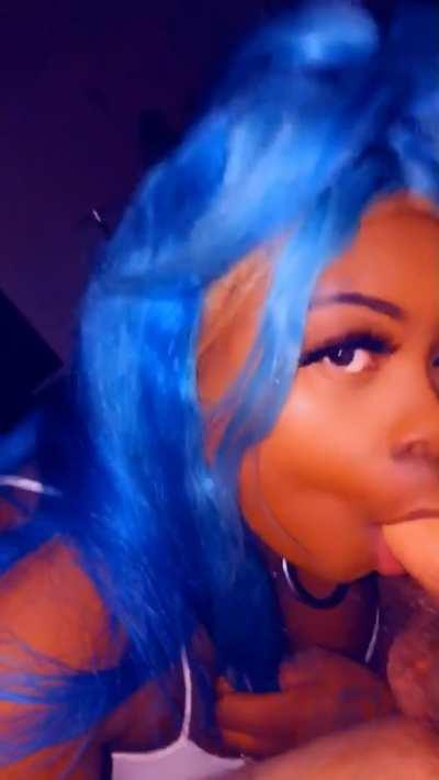 I love milking white dicks with my juicy lips. 🤤🤤😋 Who got a BWC for my pussy? 😈