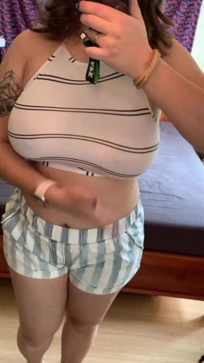 I wanna be your thick girlfriend