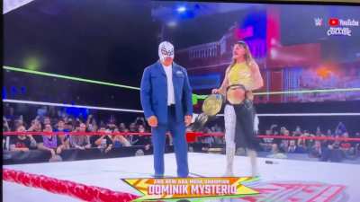 Dominik Mysterio kicks up some title fx and says goodbye