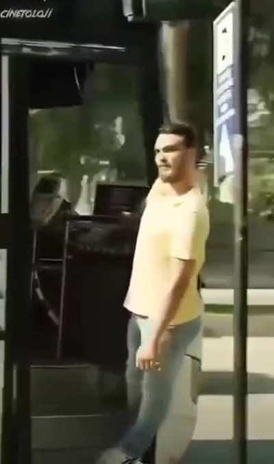 I think that after the blow he went to the salon)