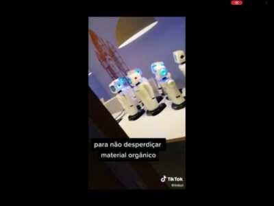 SOUZONES! ALERTA! RECEBEMOS UM AVISO DE UM ESPIÃO DOS BOTS! ELES SÓ FINGEM SER BURROS! ALERTA VERMELHO! TODOS OS SOLDADOS SE POSICIONEM! ISTO NÃO É UM TREINAMENTO!