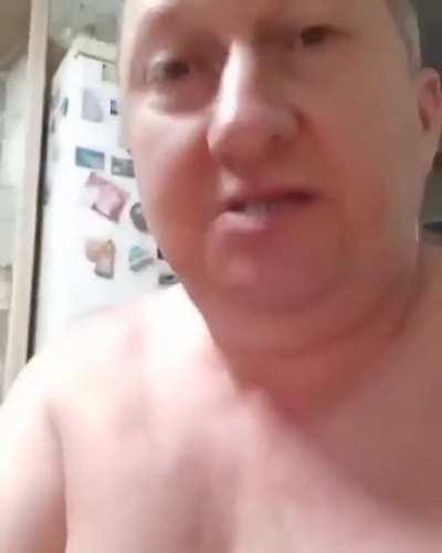 Putting chloroform on my face, nothing can go wrong!