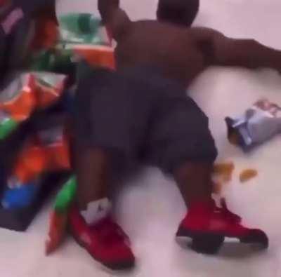 why she do lil bro like that😭